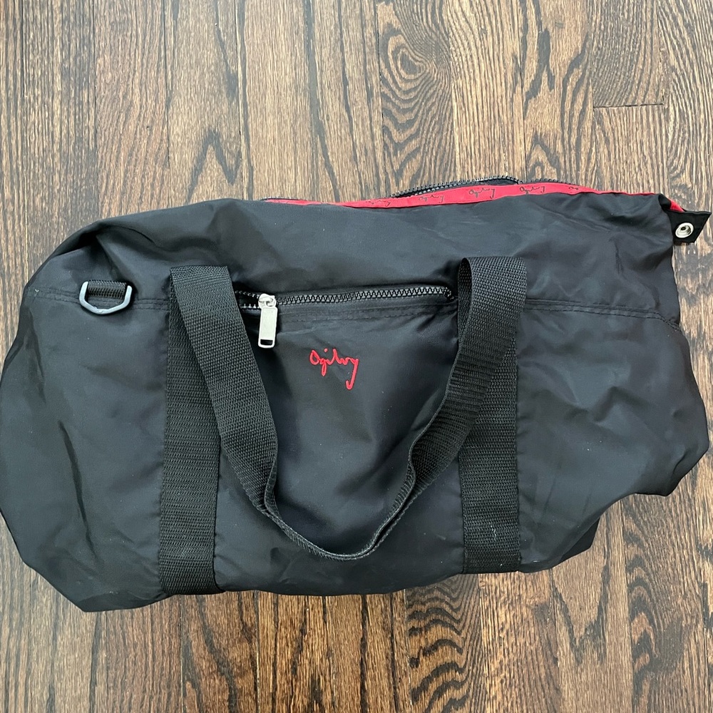 Ogilvy duffle bag red black